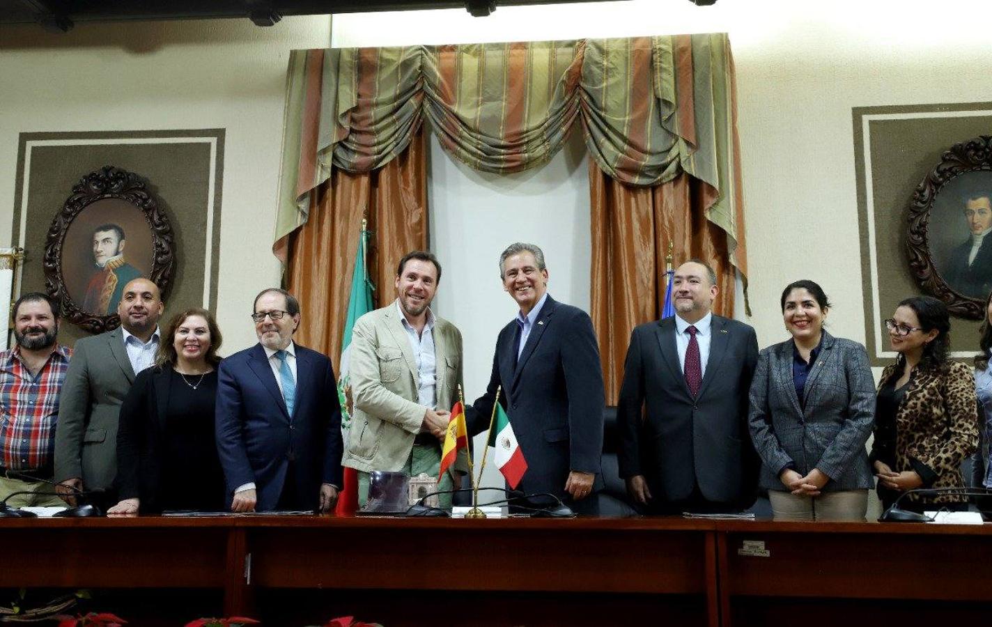 El alcalde de Valladolid, Óscar Puente, ha mantenido un encuentro con el alcalde del municipio de León (México) para desarrollar acciones conjuntas de promoción turística para el intercambio social, cultural y comercial de ambas ciudades.