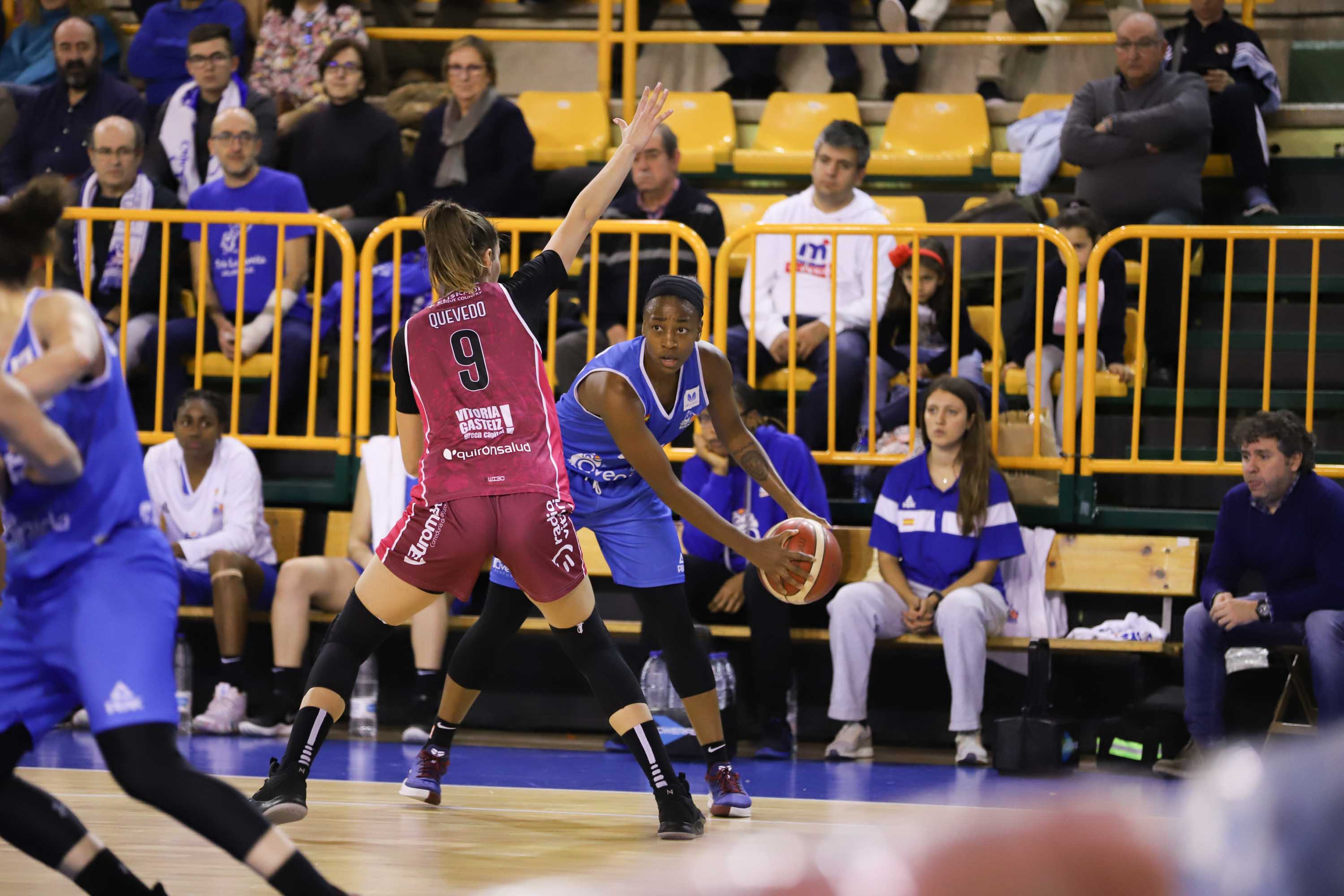 El equipo charro supera a Araski sin problemas tras las dos últimas derrotas ligueras en un duelo con varias jugadoras lesionadas en ambos equipos.