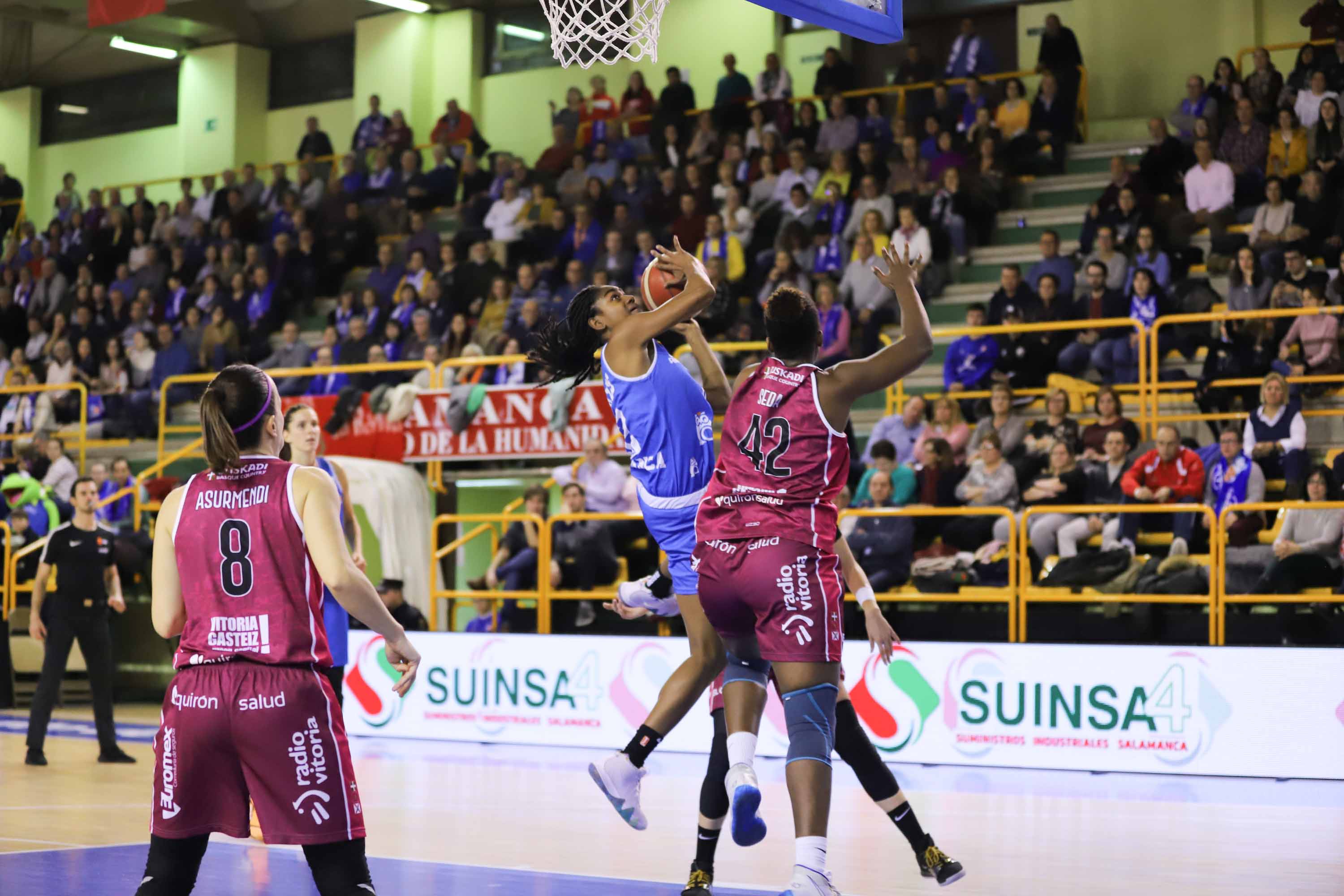 El equipo charro supera a Araski sin problemas tras las dos últimas derrotas ligueras en un duelo con varias jugadoras lesionadas en ambos equipos.