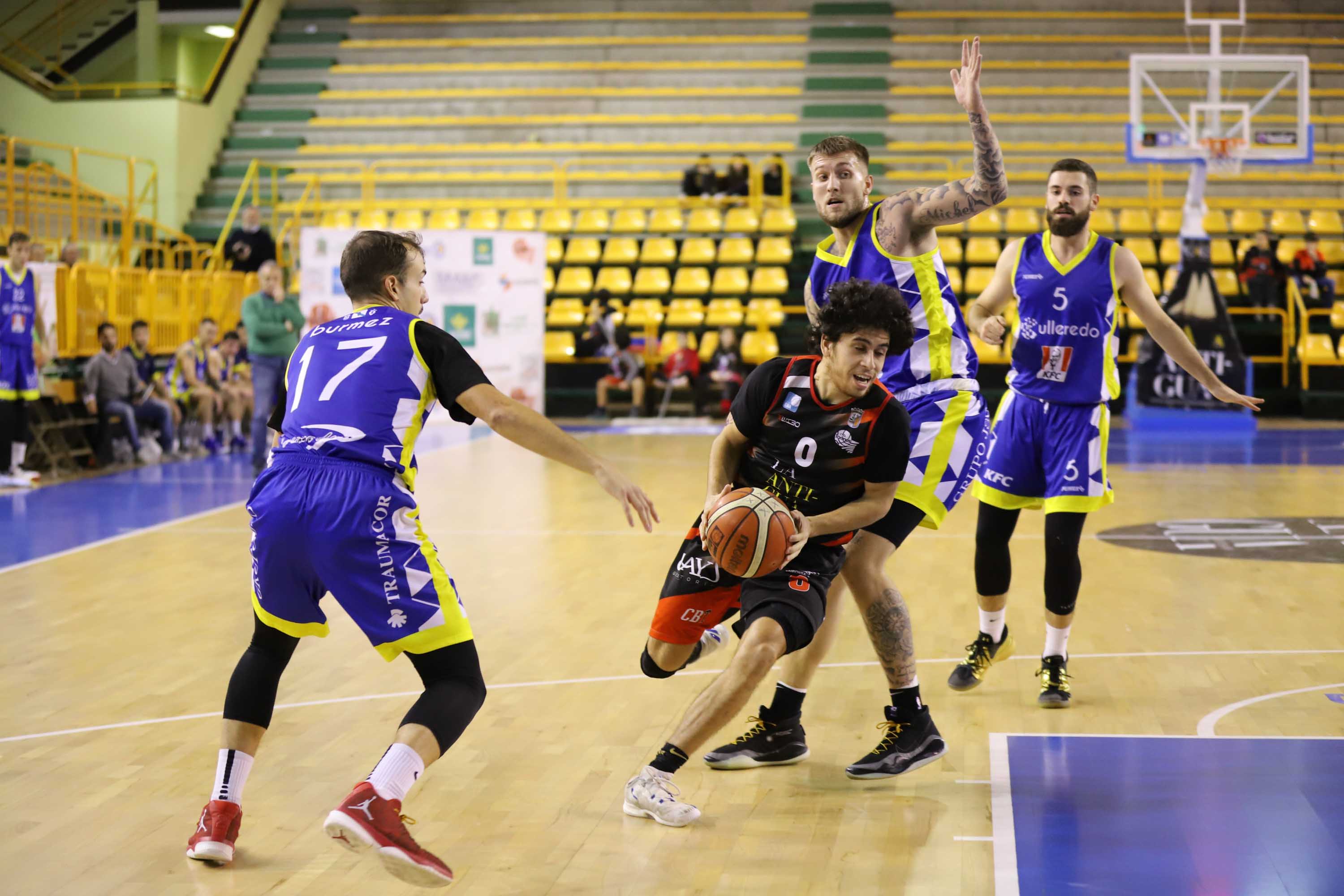Los jugadores, durante el encuentro de este sábado.