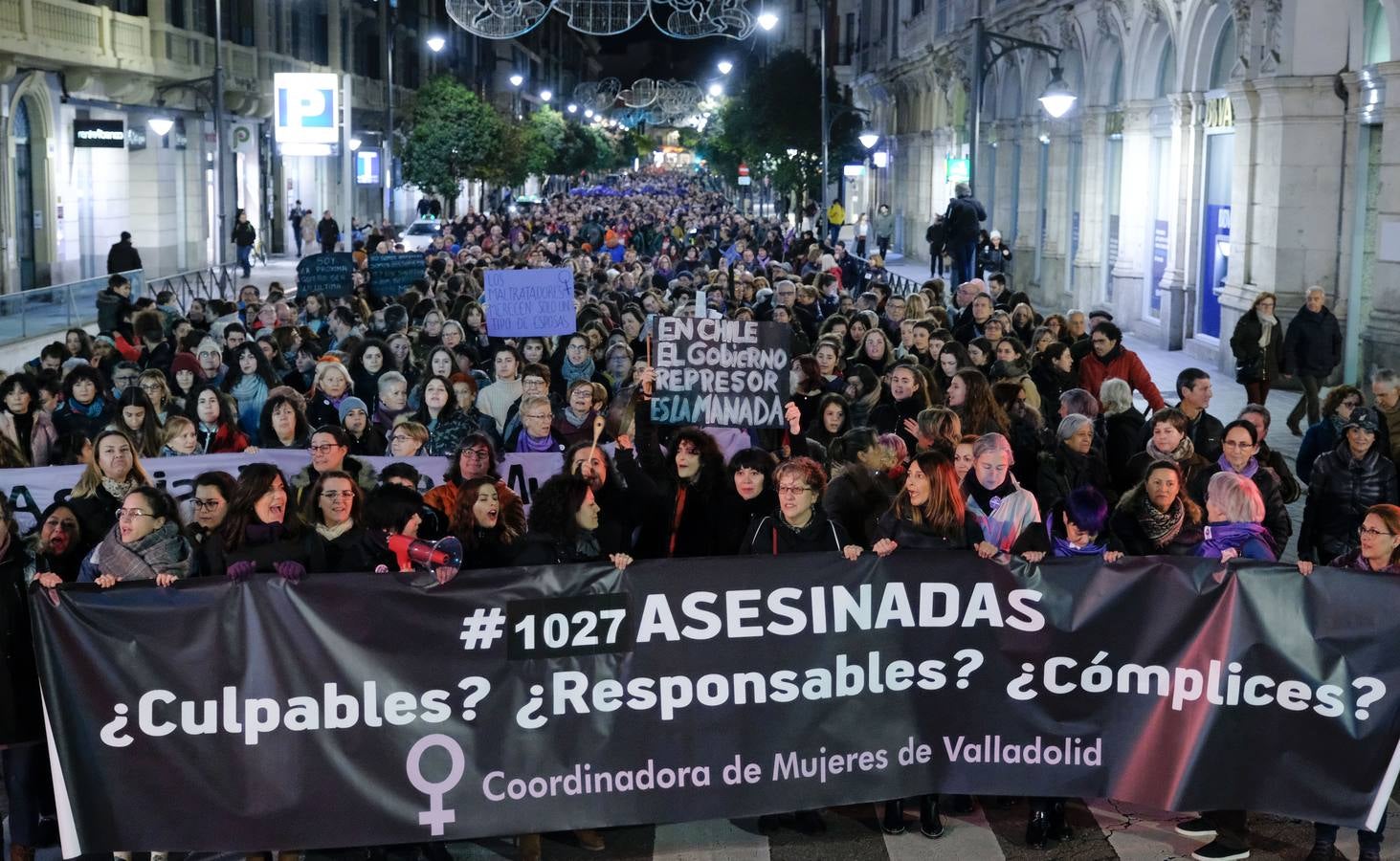 Más de 2.000 personas salieron hoy a las calles del centro de la ciudad convocadas por la Coordinadora de Mujeres 
