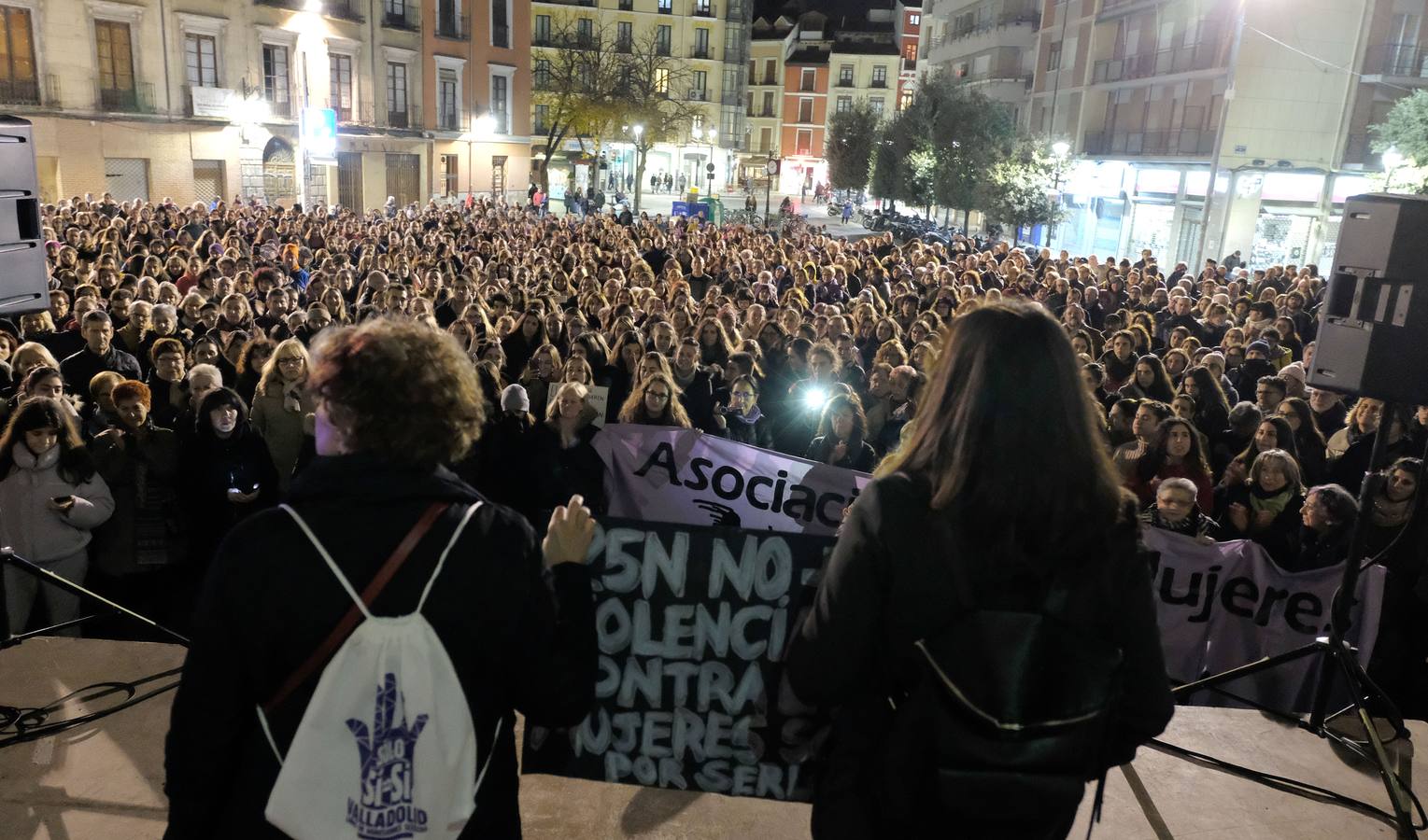 Más de 2.000 personas salieron hoy a las calles del centro de la ciudad convocadas por la Coordinadora de Mujeres 