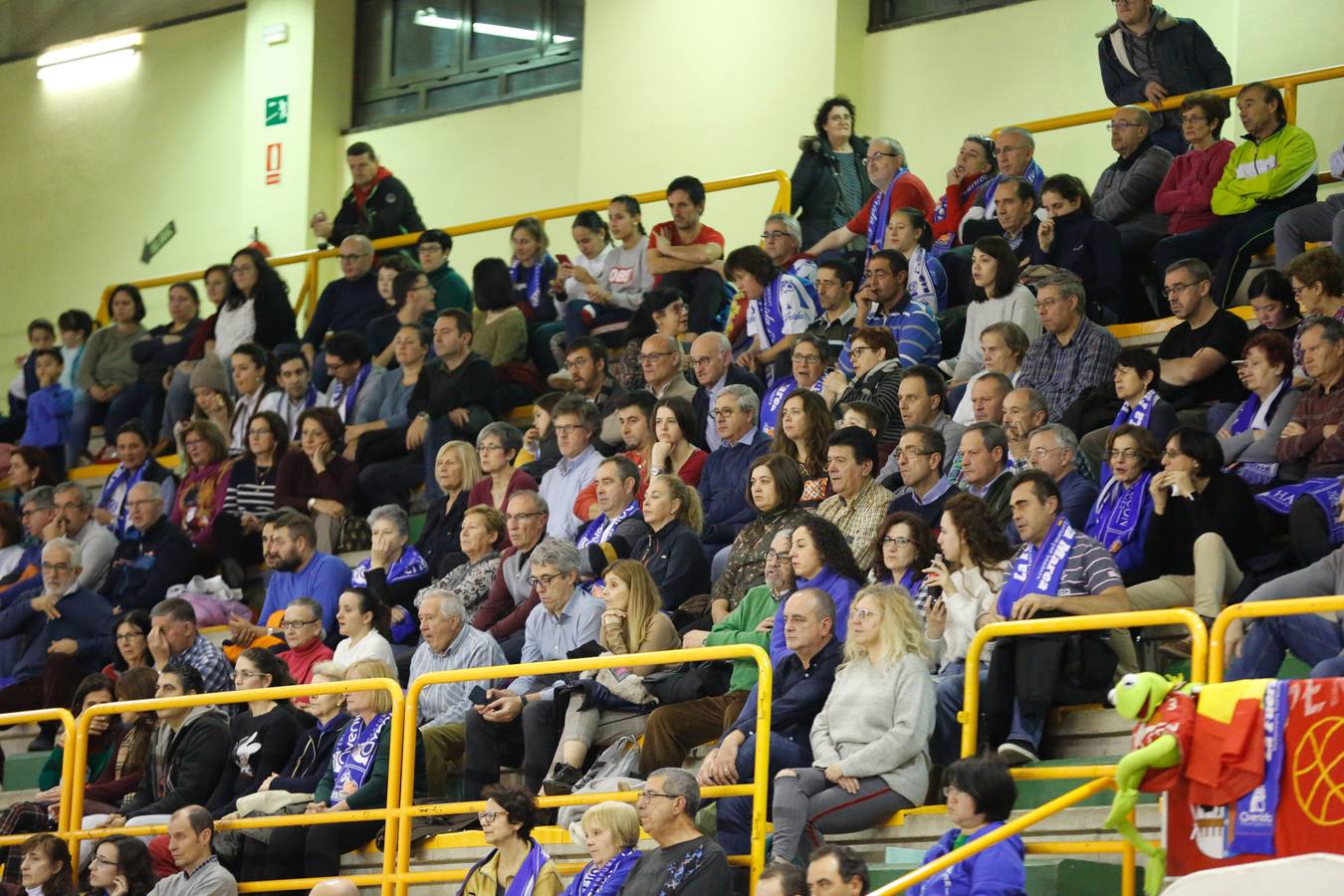 Partido CB Avenida - Olivais FC (92-49).