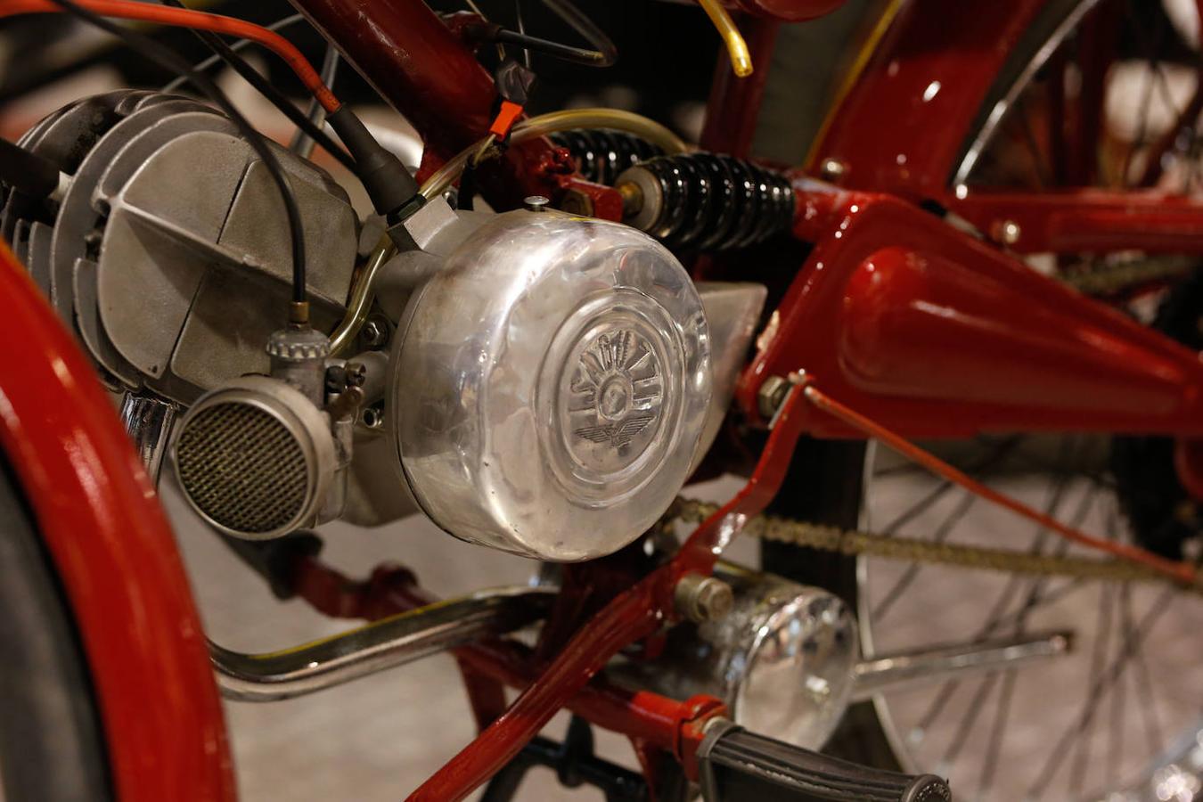 Fotos: Exposición de coches de la Guerra Civil en el Museo de Automoción de Salamanca