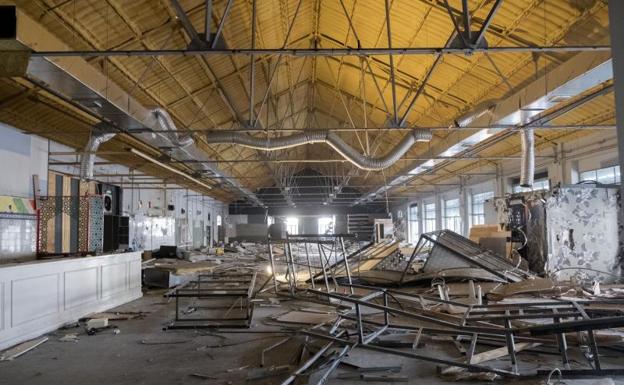 Imagen tomada este viernes del interior de Estación Gourmet. 