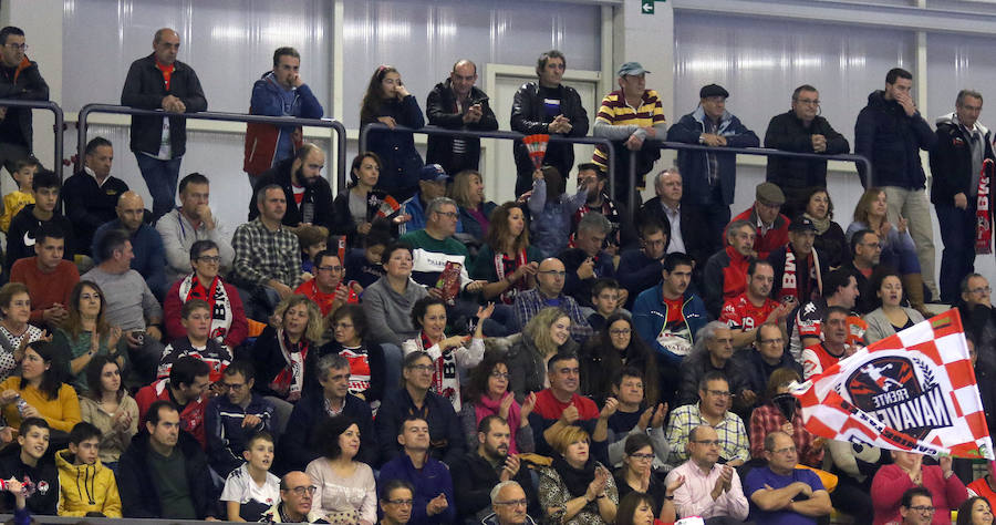 Fotos: Derrota del Balonmano Nava ante el Puente Genil (24-25)