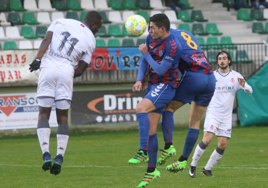 Fotos: La Gimnástica Segoviana golea al Júpiter leonés