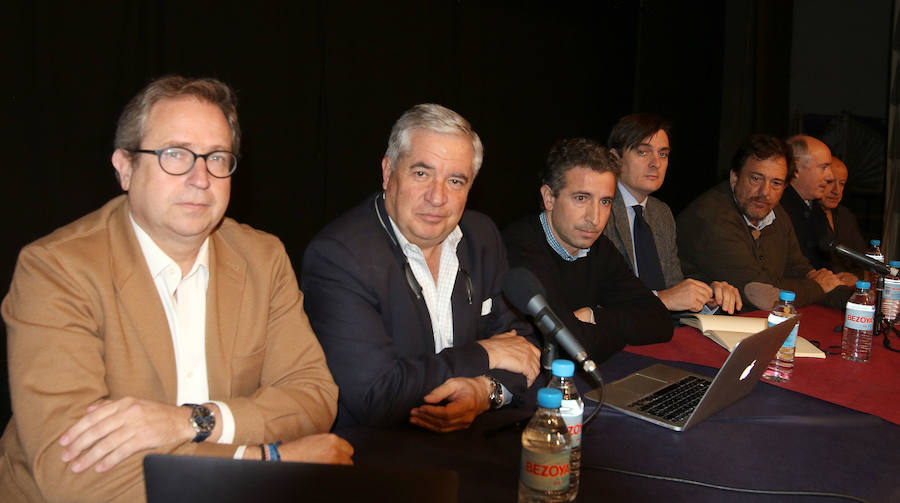 Fotos: La Gimnastica Segoviana informa sobre la conversión en Sociedad Anónima Deportiva