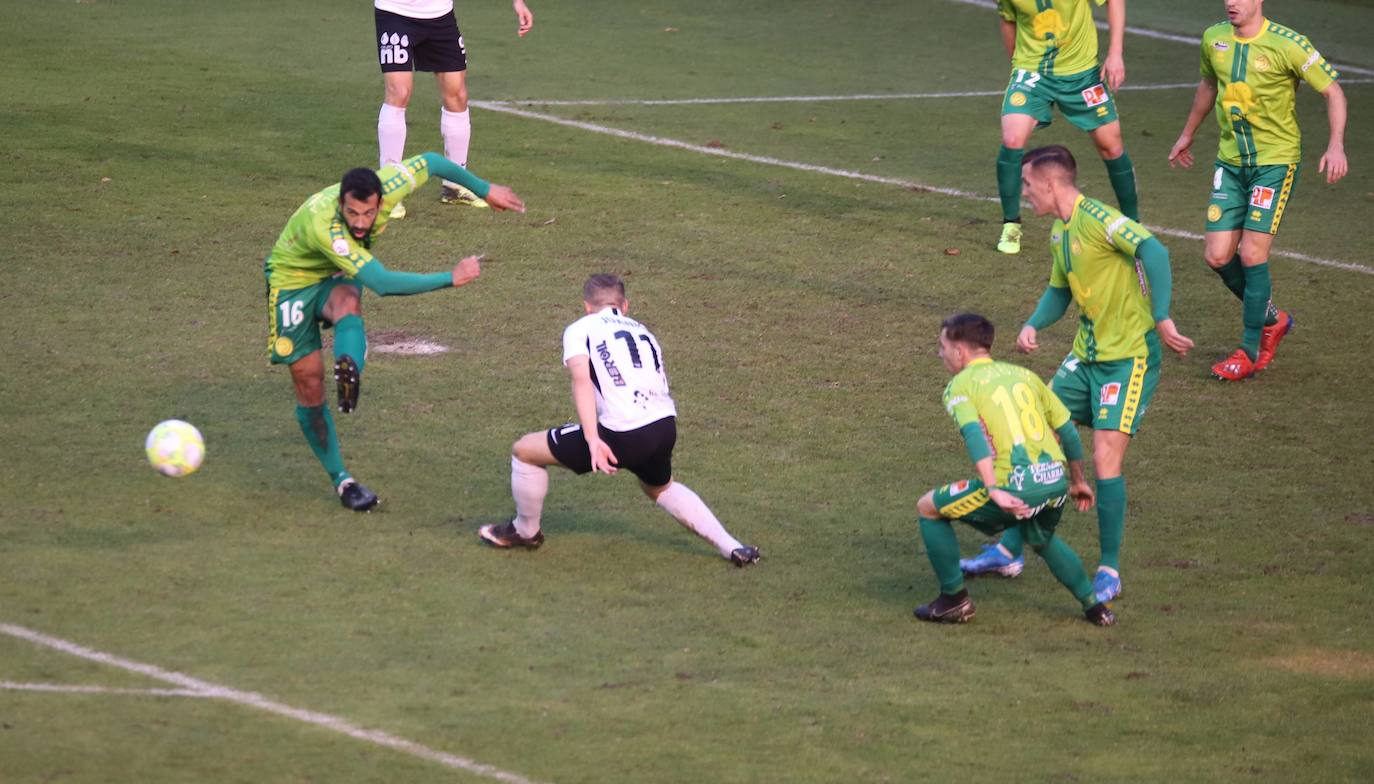 El encuentro se saldó con 3 goles a 0 a favor del Unionistas CF (0-3). 