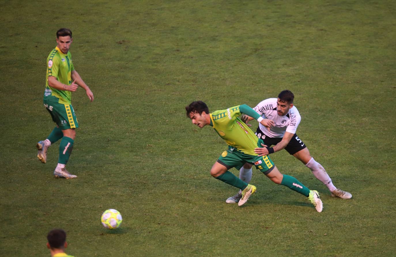 El encuentro se saldó con 3 goles a 0 a favor del Unionistas CF (0-3). 