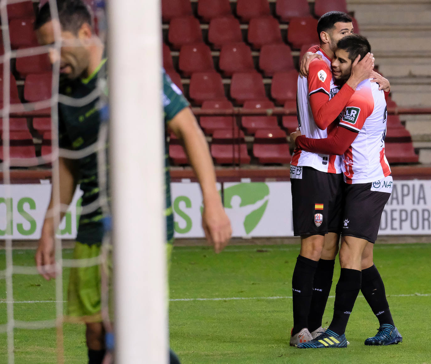 El encuentro se salda 2-0 para la UD Logroñés. 