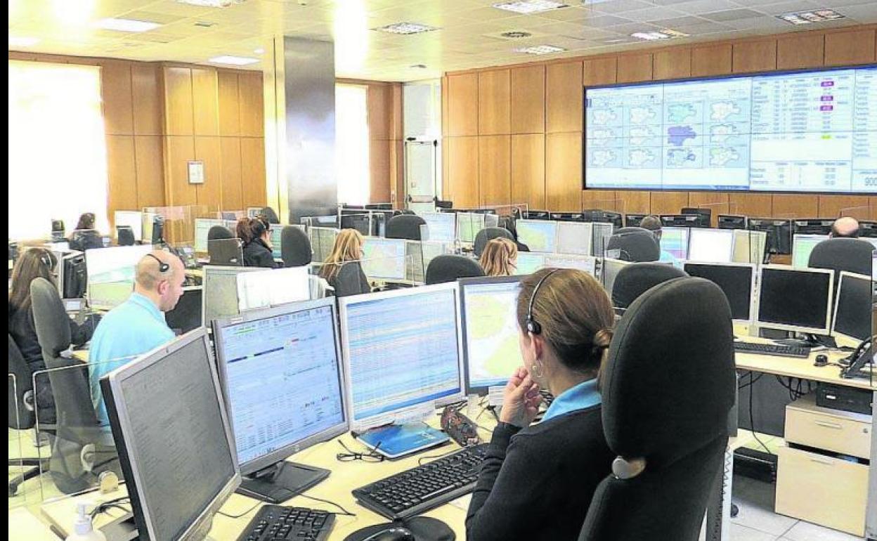 Sala del centro de Emergencias y del 112 en Valladolid. 