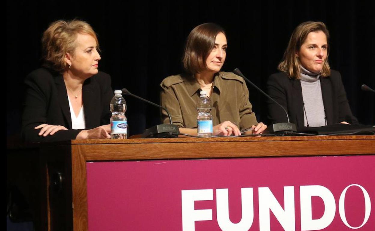 De izquierda a derecha, Marta Alonso, Manuela Mejías y Elena Conde. 