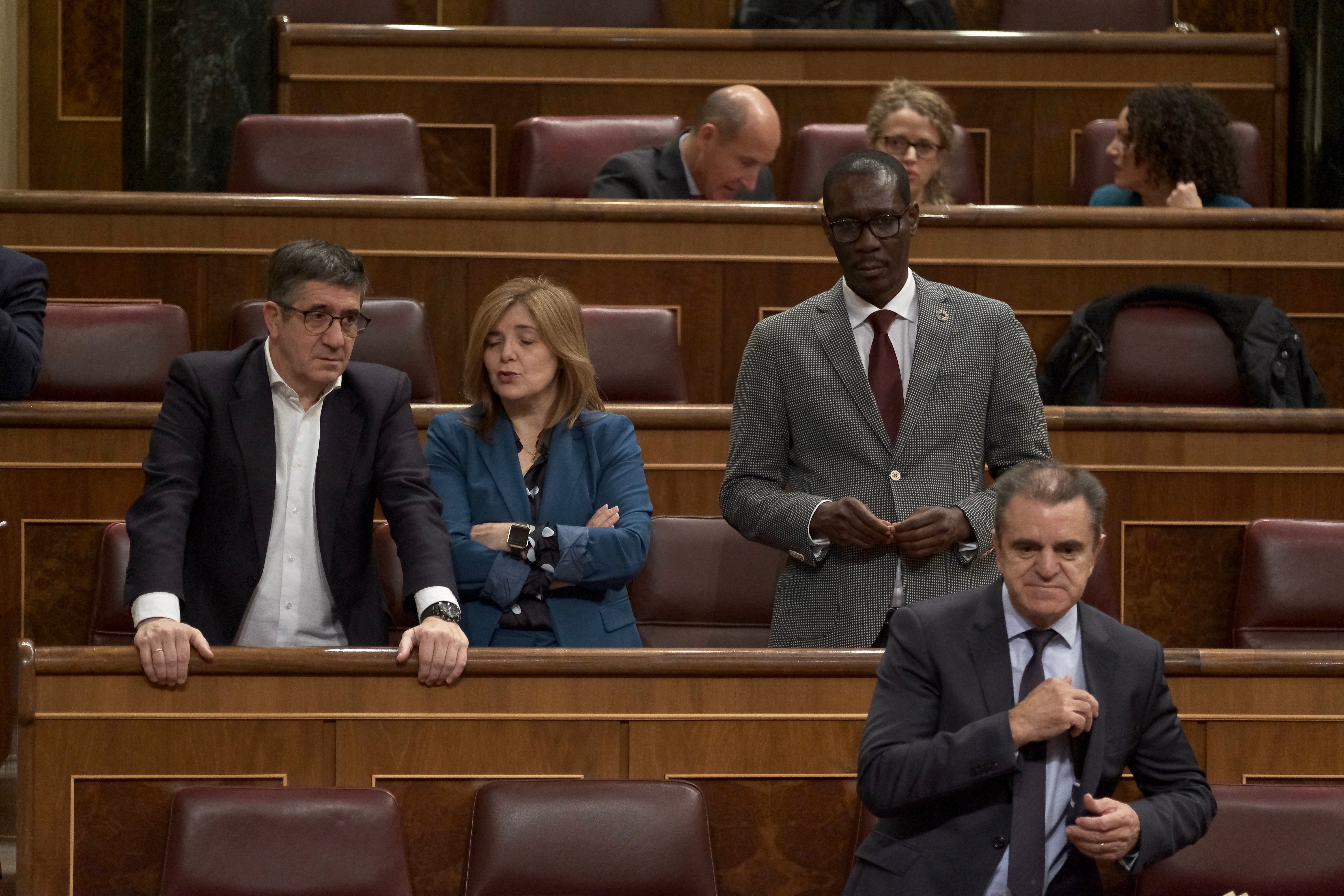 Fotos: Otra jornada de fotos simbólicas en el Congreso