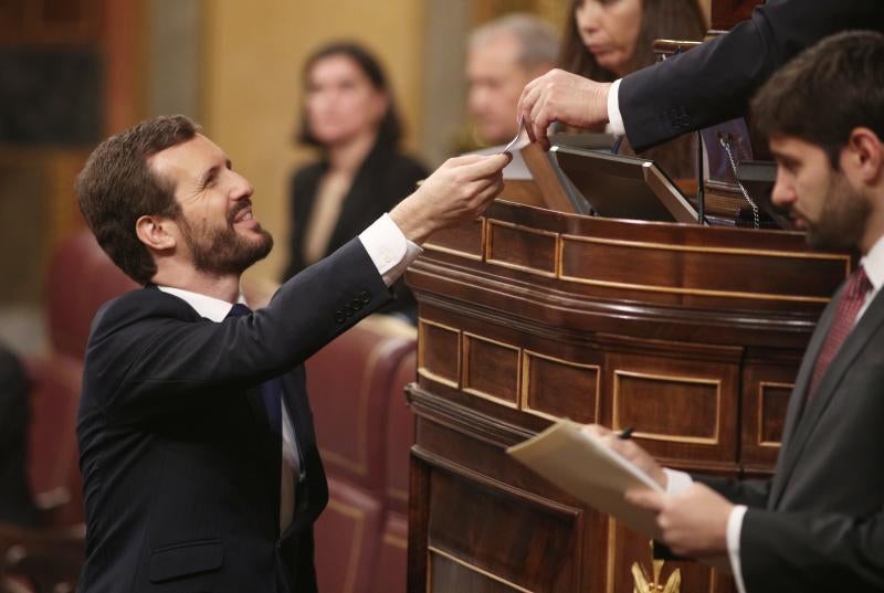 Fotos: Otra jornada de fotos simbólicas en el Congreso