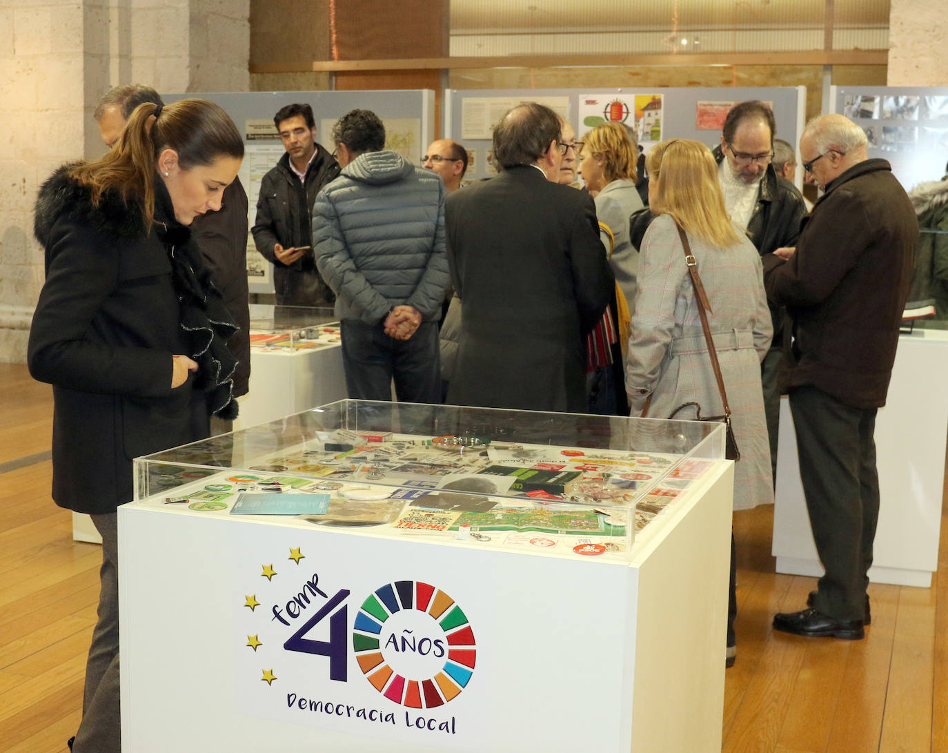 El Archivo Municipal acoge la exposición '40 años de democracia en Valladolid'. Rememora con fotografías, documentos y propaganda las elecciones municipales del 3 de abril de 1979. 