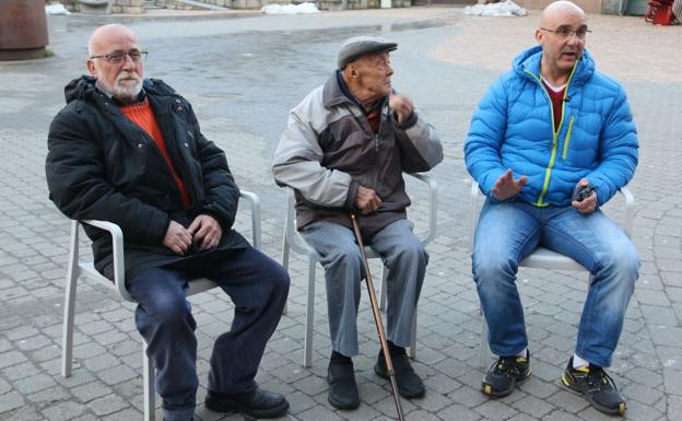 Galería. Javi, Pepe y Paco Cañizares, tres generaciones de mineros en Ciñera.