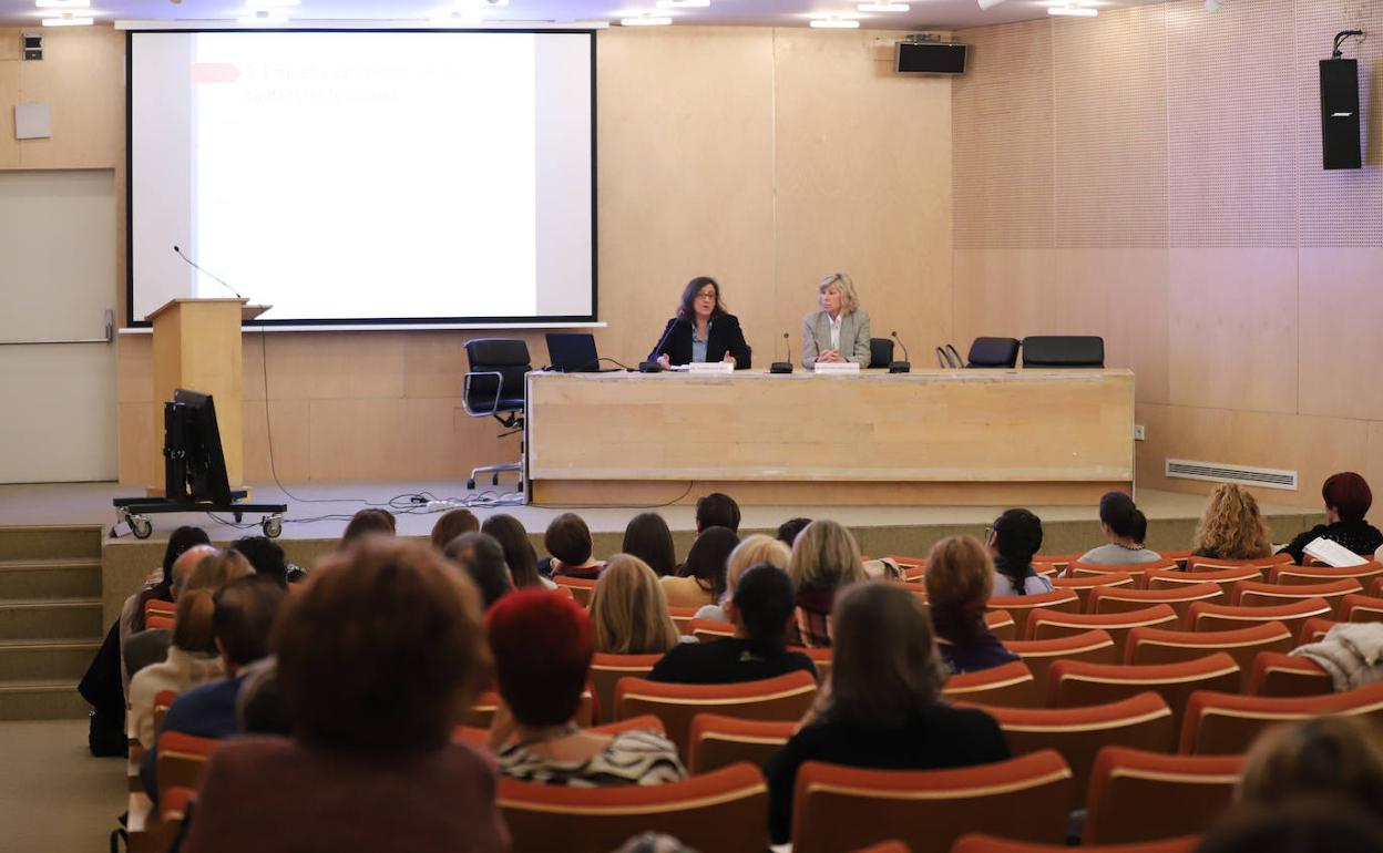 Un momento de la jornada práctica que, bajo el lema 'Dignidad y Demencia', se celebró en Salamanca. 