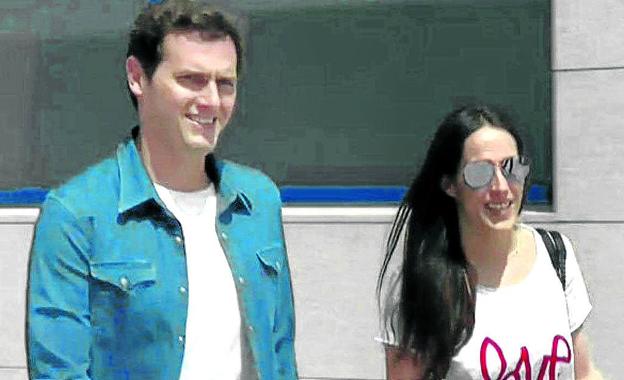 Albert Rivera y Malú.