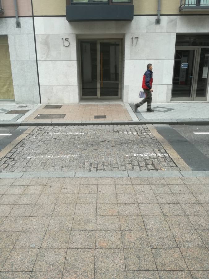 Recuerdo del paso del Esgueva, en la Bajada de la Libertad.