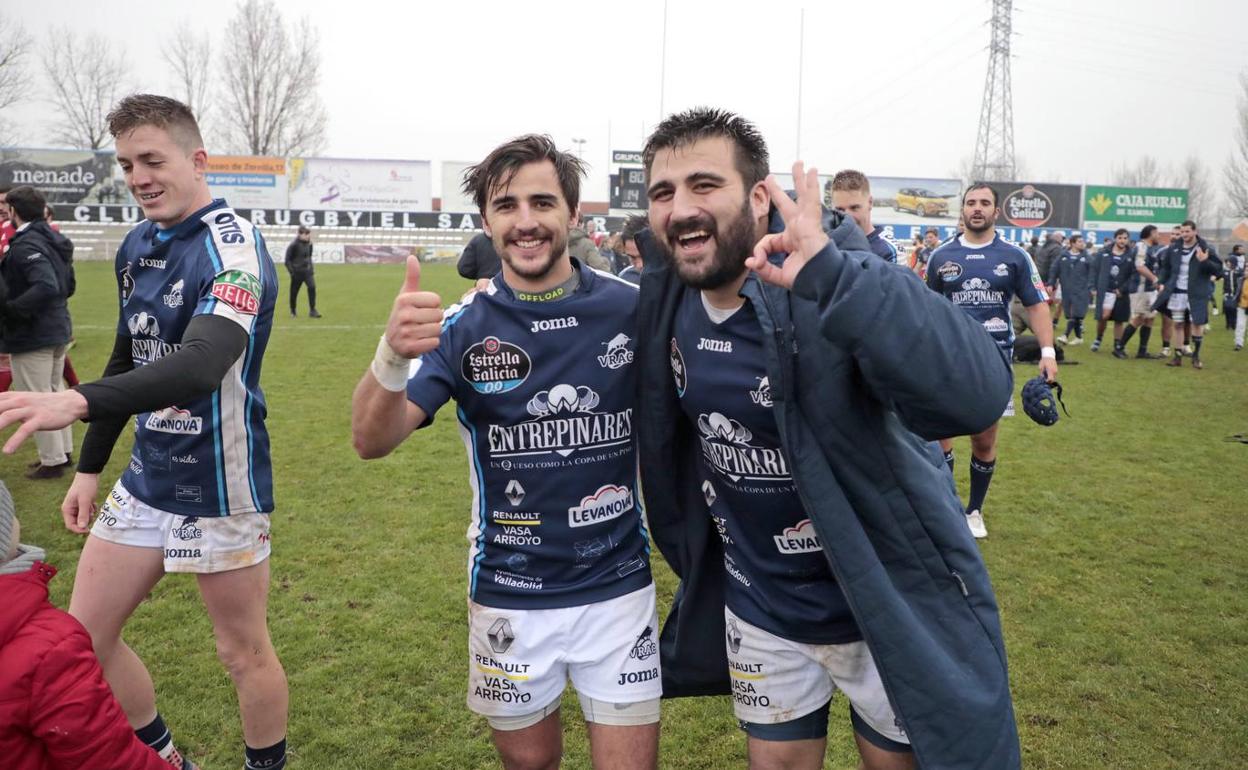 Los jugadores del VRAC celebran la victoria.