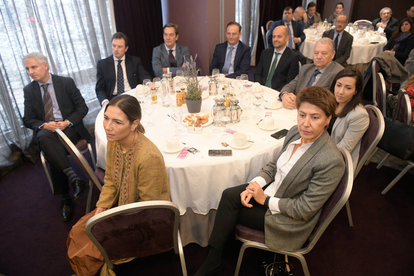 Fotos: Foro Económico con Iñigo Sáenz de Urturi