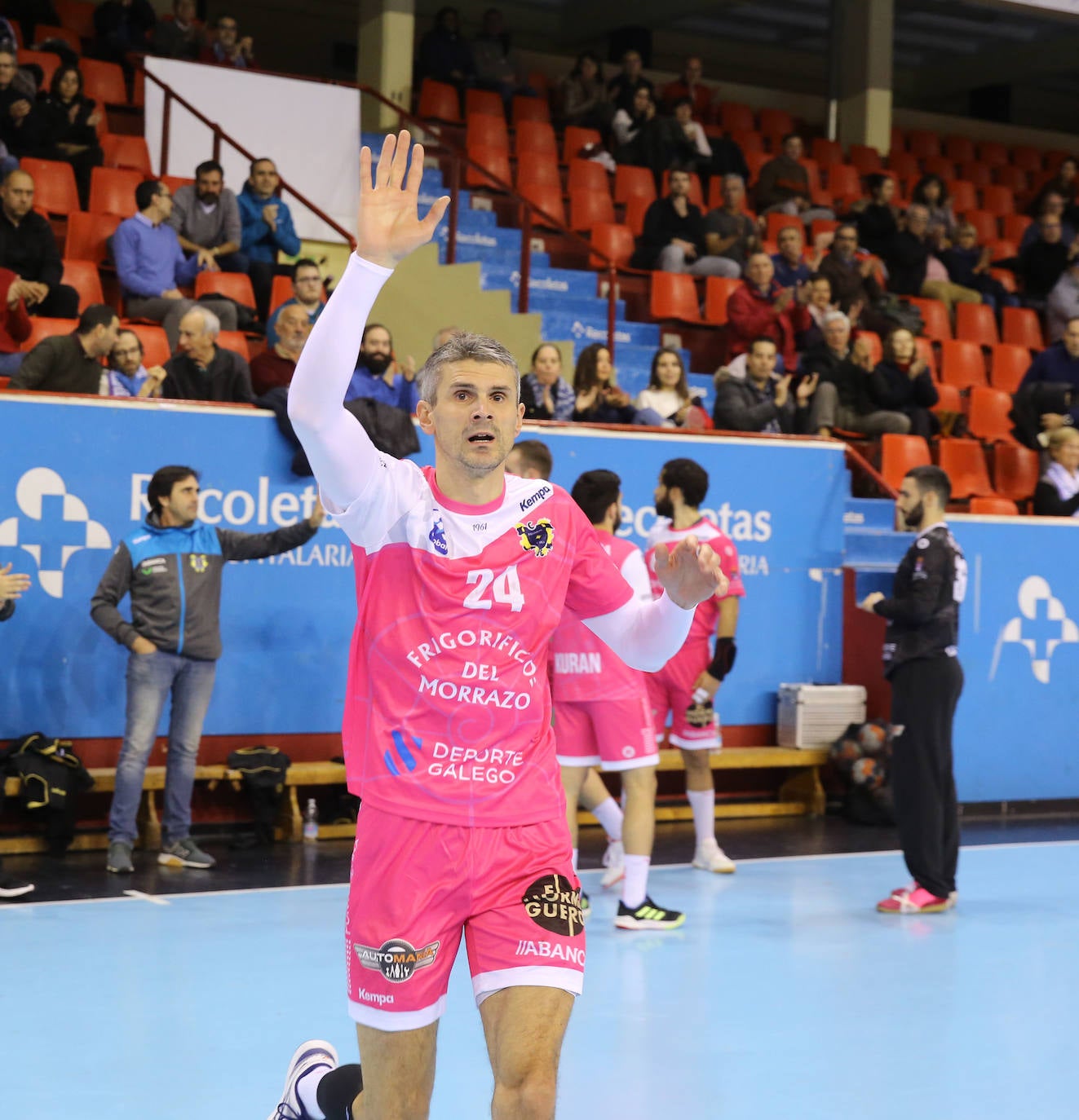 El Recoletas ha vencido al Cangas en el polideportivo Pisuerga en partido muy trabado. 