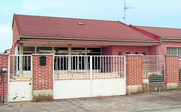 Fachada de la residencia de Sanchonuño. 