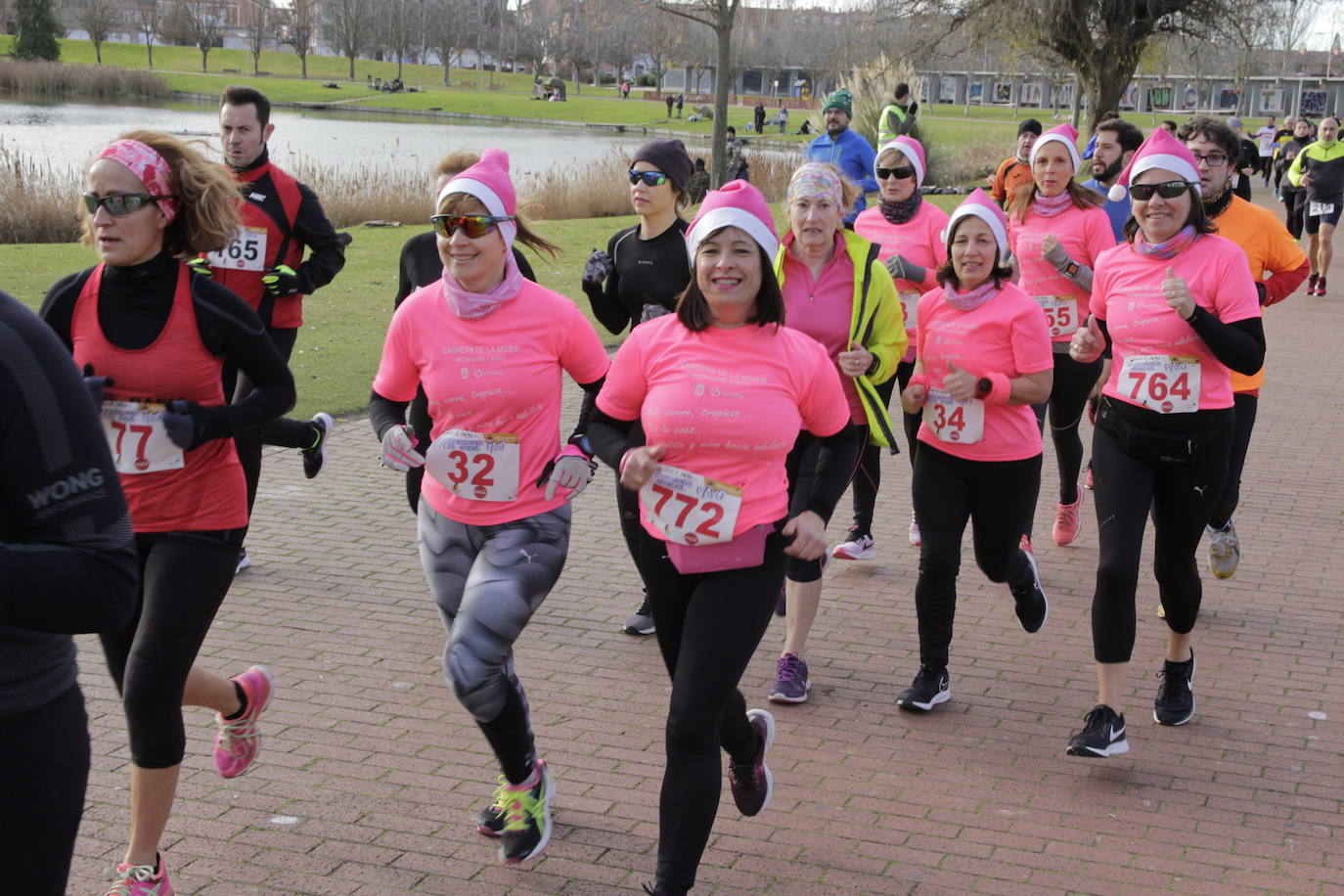 Corredores de toda la región han participado este domingo en la XXXVIII Carrera Pedestre Popular del Pavo de Laguna de Duero. El recorrido, de siete kilómetros, arrancó a las 10:30 horas desde las inmediaciones del polideportivo y discurrió por la avenida La Laguna, las calles Cea y Pisuerga y las Avenidas Juan de Austria y Las Salinas. 