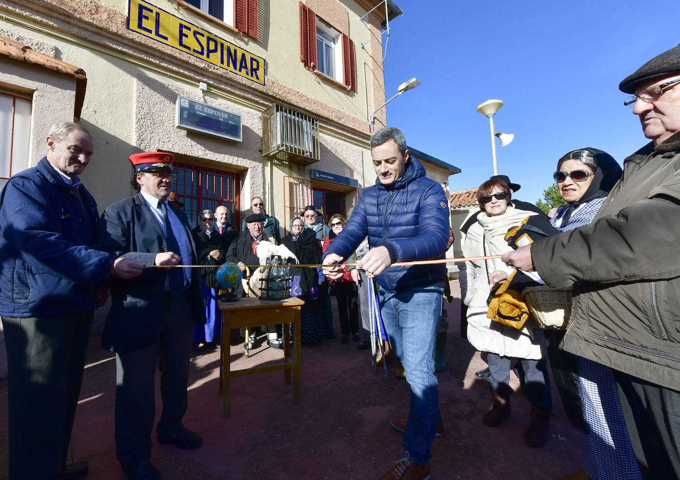 Fotos: El Tren de las Emociones cubre el trayecto entre Segovia y la Estación de El Espinar