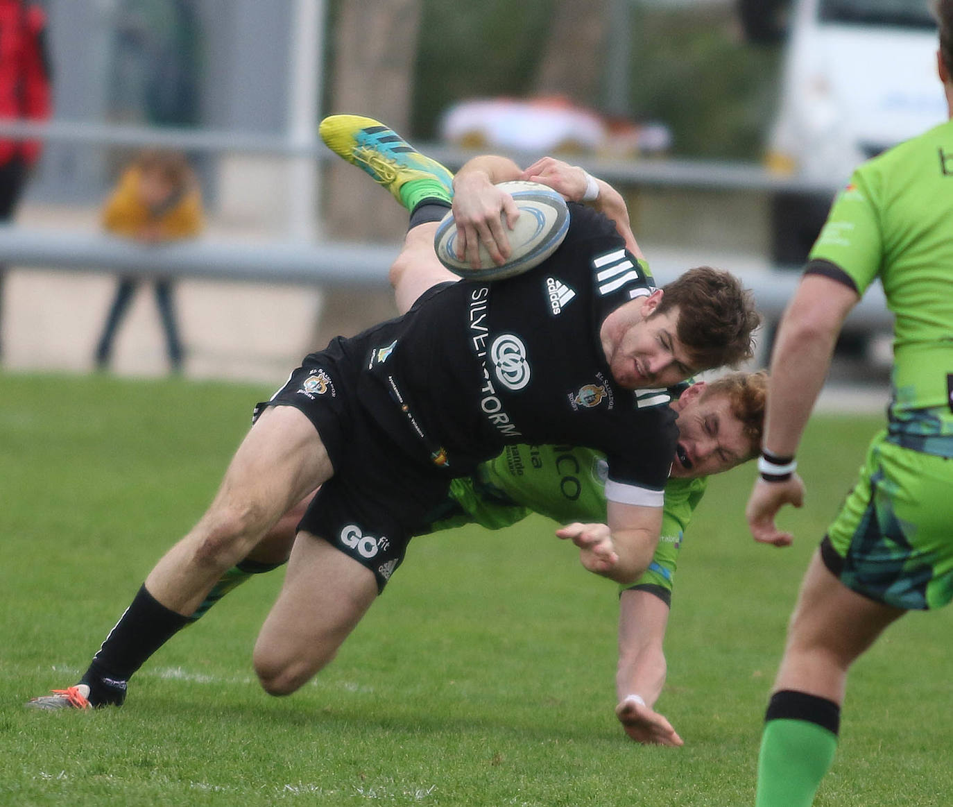 Encuentro celebrado este domingo en Pepe Rojo entre el Silverstorm El Salvador y el Bathco Rugby de Santander.