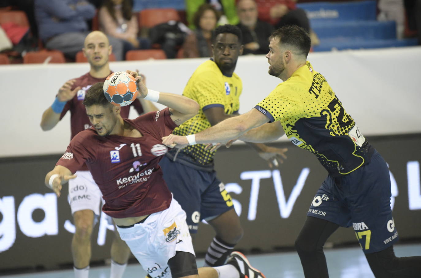 El equipo de Óscar Ollero no pudo sino caer en la clasificación para la final de la Copa Asobal. 