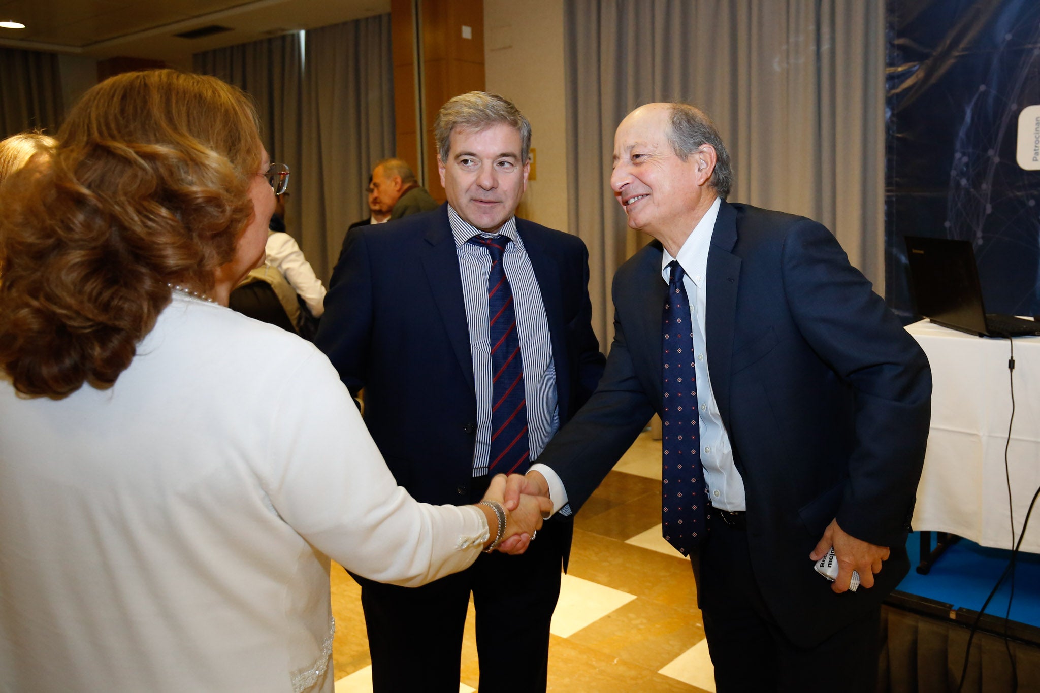 Fotos: Foro Económico en Salamanca con Fernando Fernández