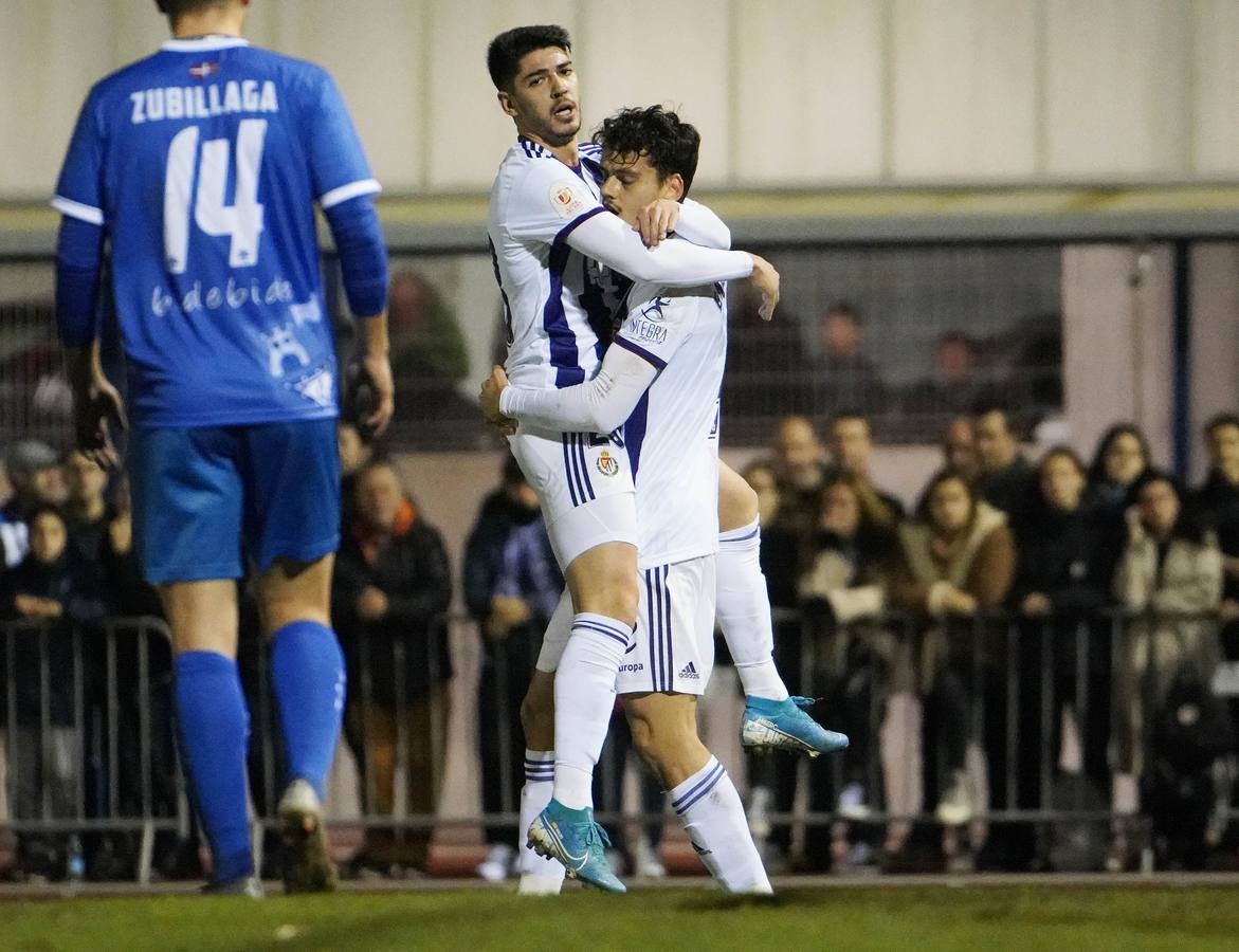 Dos goles de Aguado y uno de Ünal permiten a los blanquivioletas pasar de ronda en la Copa sin mucho desgaste