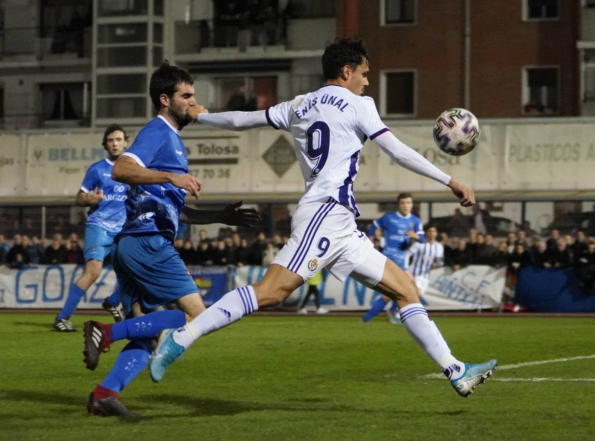 Dos goles de Aguado y uno de Ünal permiten a los blanquivioletas pasar de ronda en la Copa sin mucho desgaste