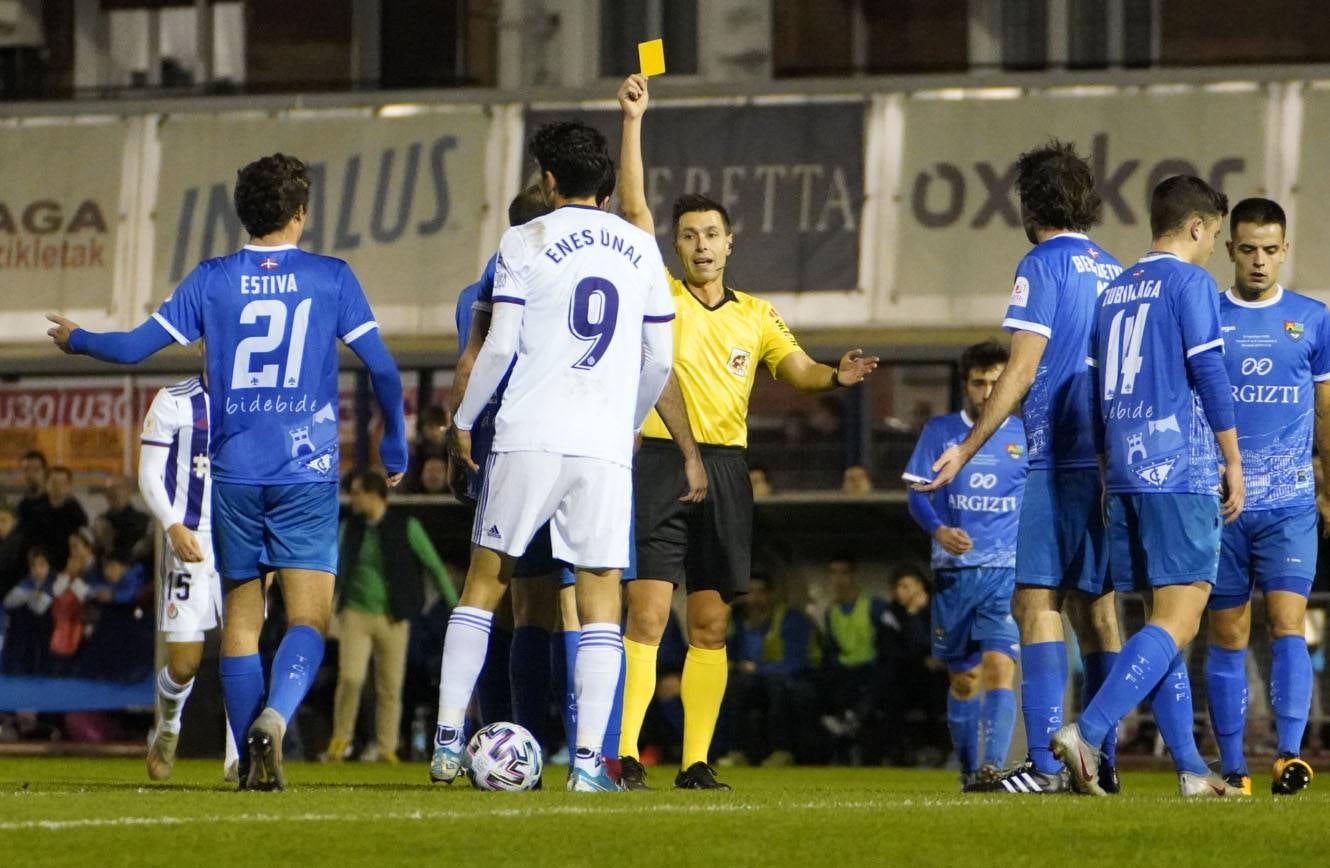 Dos goles de Aguado y uno de Ünal permiten a los blanquivioletas pasar de ronda en la Copa sin mucho desgaste