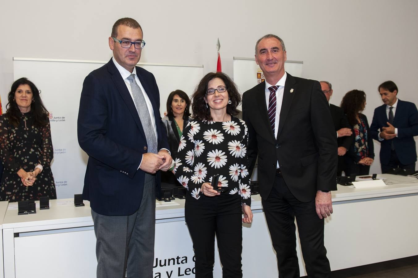 El delegado territorial, José Mazarías, ha trasladado el reconocimiento de la Junta de Castilla y León a 162 funcionarios y laborales que en 2019 culminan su carrera profesional al servicio de los ciudadanos y a los que reciben este año distinciones por años de servicio