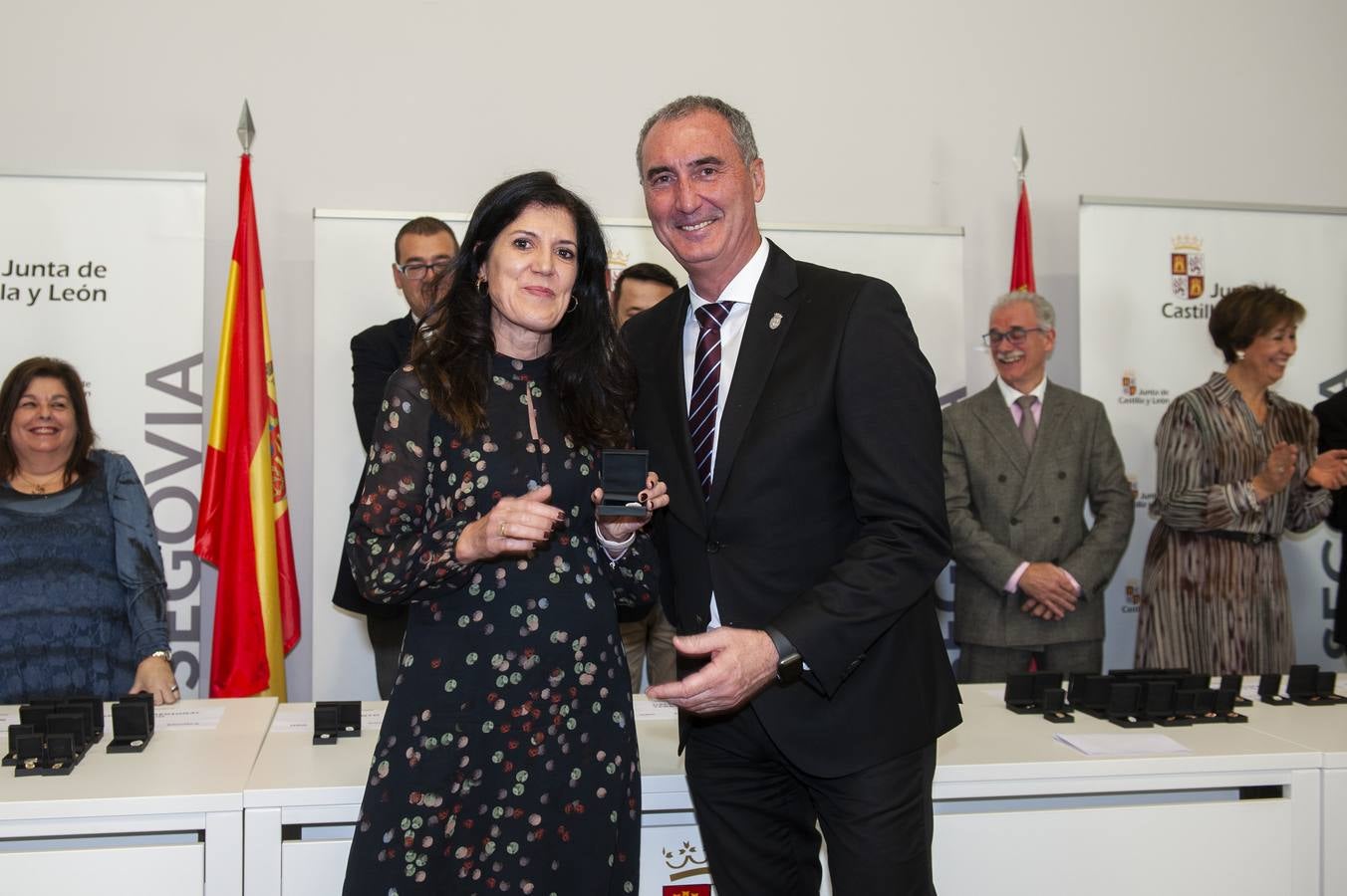 El delegado territorial, José Mazarías, ha trasladado el reconocimiento de la Junta de Castilla y León a 162 funcionarios y laborales que en 2019 culminan su carrera profesional al servicio de los ciudadanos y a los que reciben este año distinciones por años de servicio