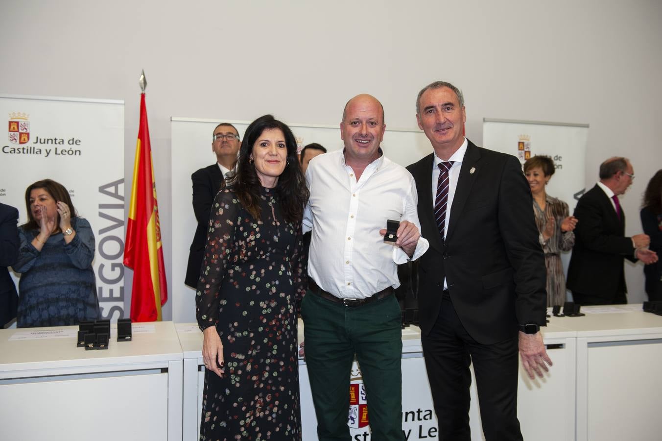 El delegado territorial, José Mazarías, ha trasladado el reconocimiento de la Junta de Castilla y León a 162 funcionarios y laborales que en 2019 culminan su carrera profesional al servicio de los ciudadanos y a los que reciben este año distinciones por años de servicio