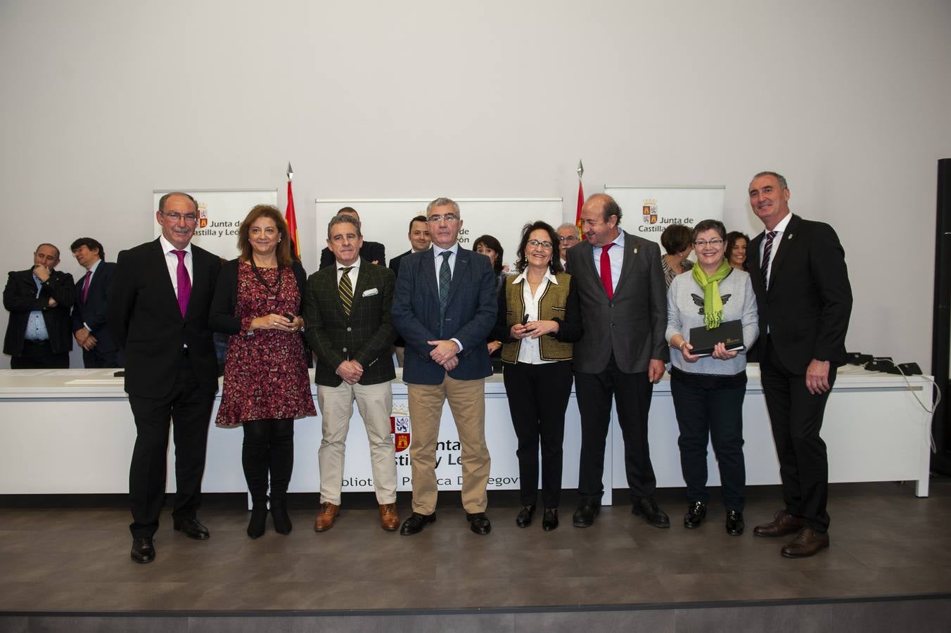 El delegado territorial, José Mazarías, ha trasladado el reconocimiento de la Junta de Castilla y León a 162 funcionarios y laborales que en 2019 culminan su carrera profesional al servicio de los ciudadanos y a los que reciben este año distinciones por años de servicio