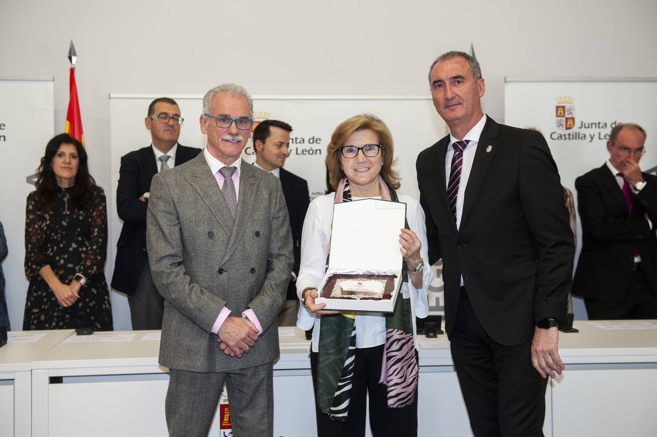 El delegado territorial, José Mazarías, ha trasladado el reconocimiento de la Junta de Castilla y León a 162 funcionarios y laborales que en 2019 culminan su carrera profesional al servicio de los ciudadanos y a los que reciben este año distinciones por años de servicio
