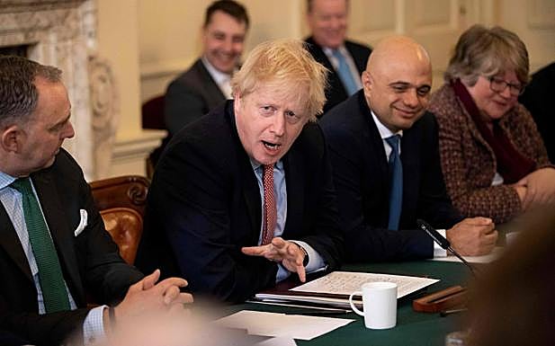 Boris Johnson, en su primer Cosejo de Ministros. 