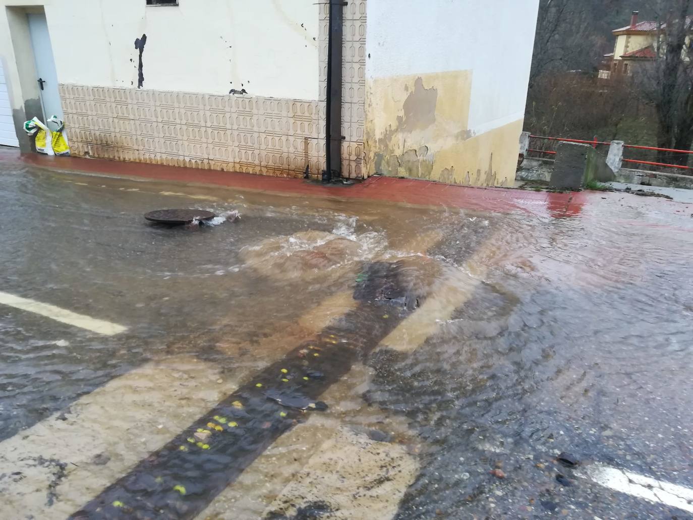 Efectos del temporal en Barruelo de Santullán. 