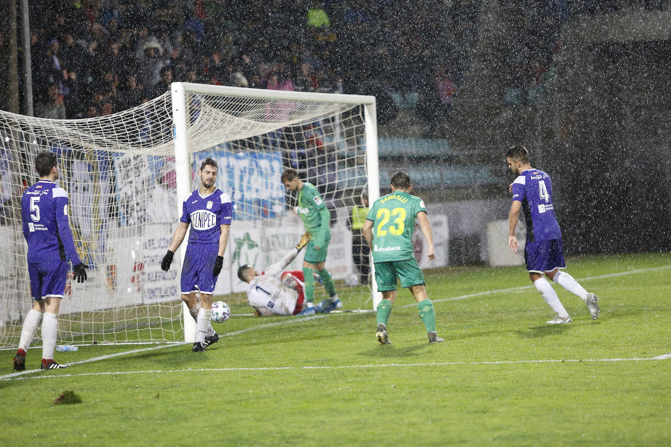 Partido de la copa del Rey en la Balastera. 