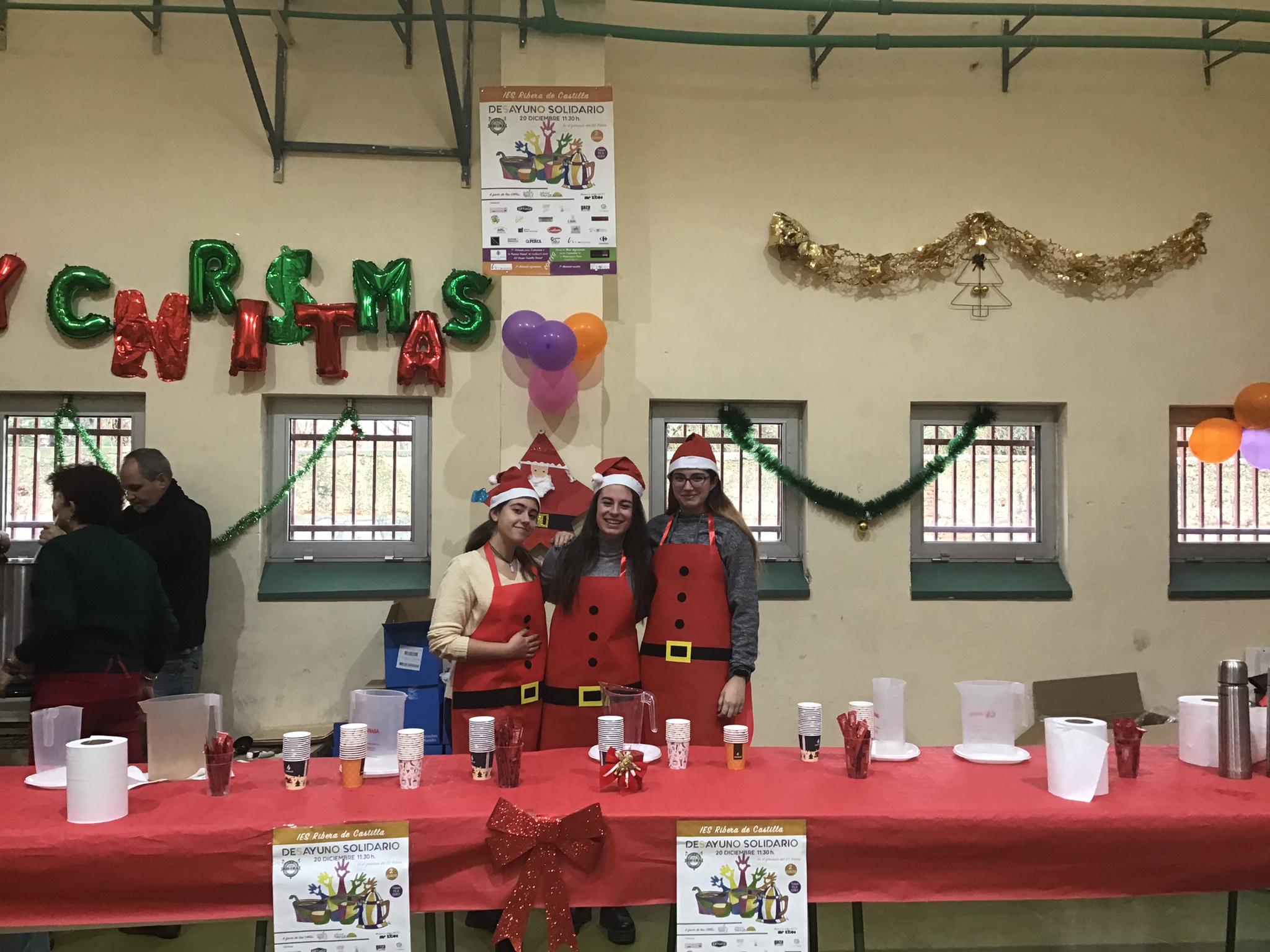 Más de 500 personas se dieron cita en el gimnasio del centro educativo, y lograron recaudar 1.450 euros que irán destinados a las ONG Educa Tanzania y Asalvo