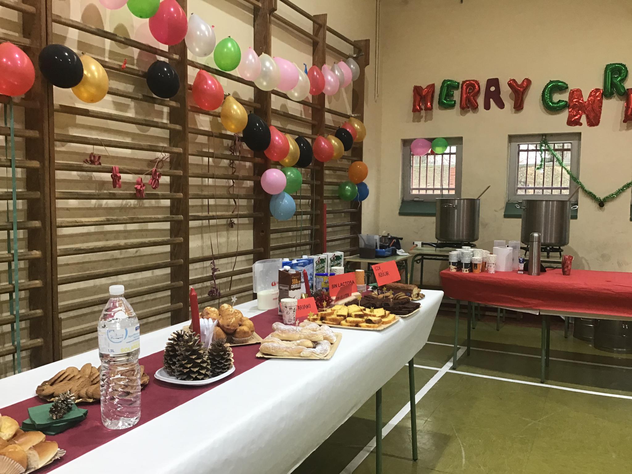 Más de 500 personas se dieron cita en el gimnasio del centro educativo, y lograron recaudar 1.450 euros que irán destinados a las ONG Educa Tanzania y Asalvo