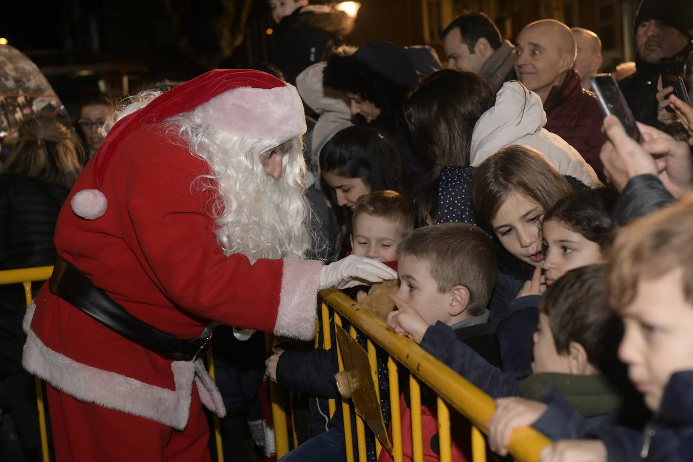 Fotos: Papá Noel y sus elfos llegan a El Corte Inglés del Paseo de Zorrilla