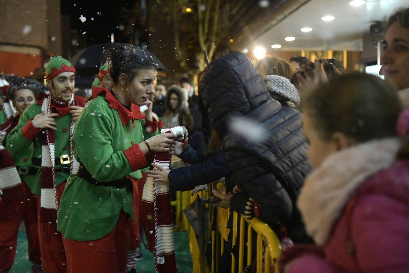 Fotos: Papá Noel y sus elfos llegan a El Corte Inglés del Paseo de Zorrilla