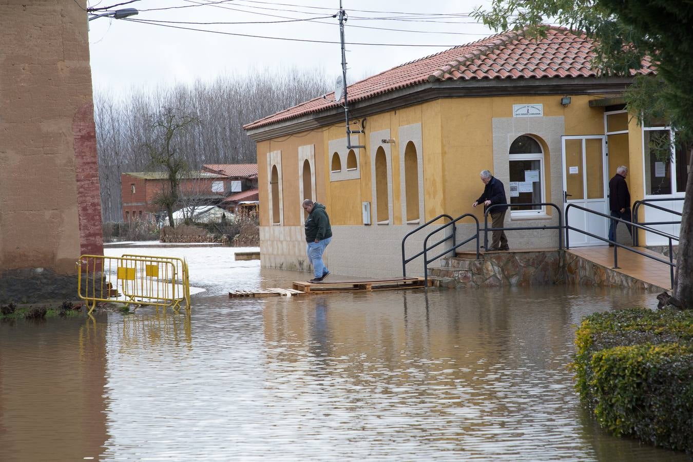 Crecida del río Orbigo a su paso por Vecilla de la Polvorosa.