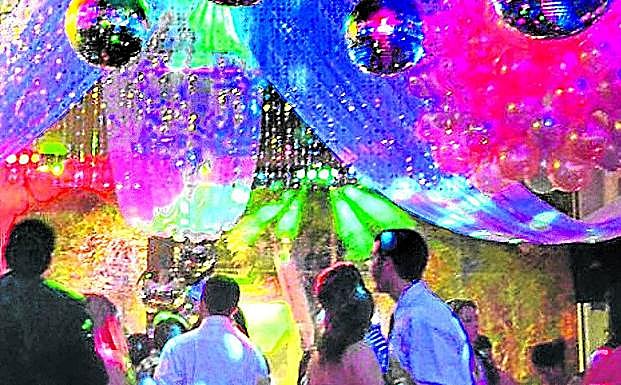 Las discotecas están perdiendo público.